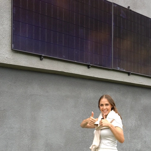 LYRA 840W complete plug-in solar set for vertical (90°) wall-mounting